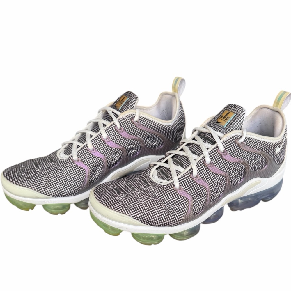 Nike Air VaporMax Plus Men’s 11 - Grey Purple Iridescent Bubble Running Shoe - Picture 4 of 12